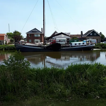 The Ark 2* 't Zand
